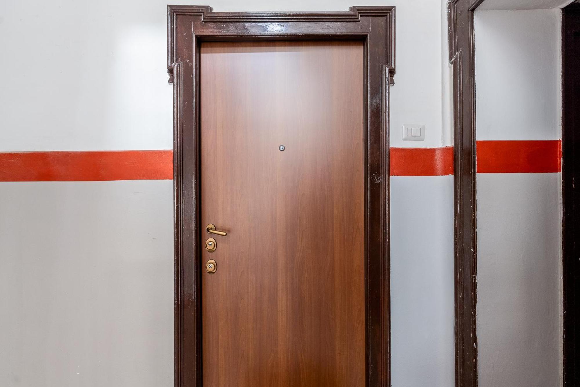 Luxury Apartment - Near Stazione Centrale Милано Екстериор снимка