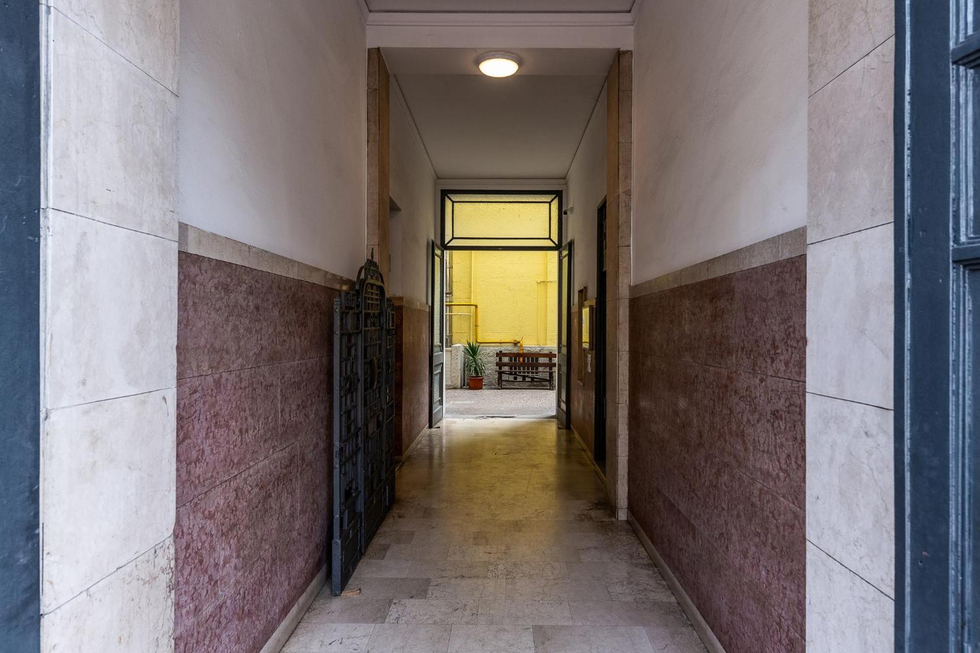 Luxury Apartment - Near Stazione Centrale Милано Екстериор снимка